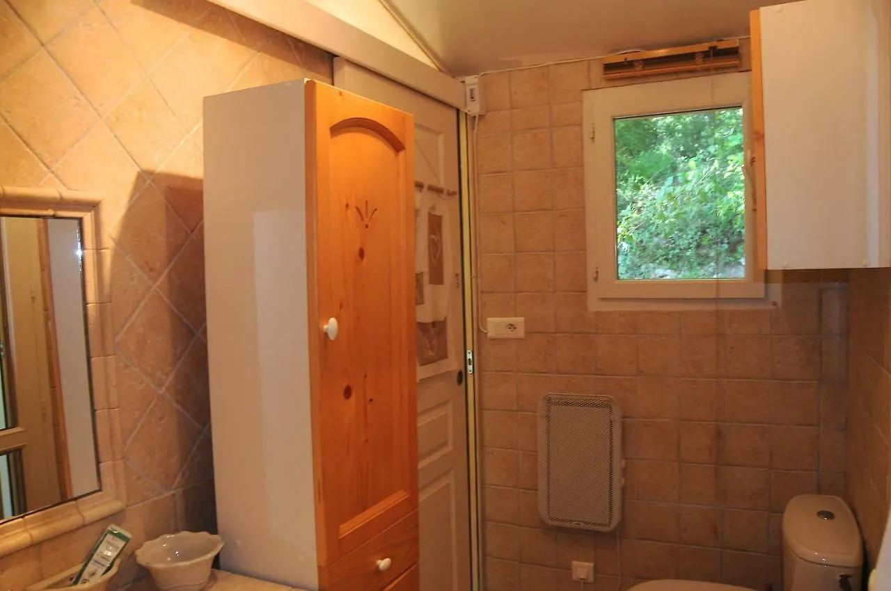 Hébergement de vacances Villa un lit en provence à Éguilles France
